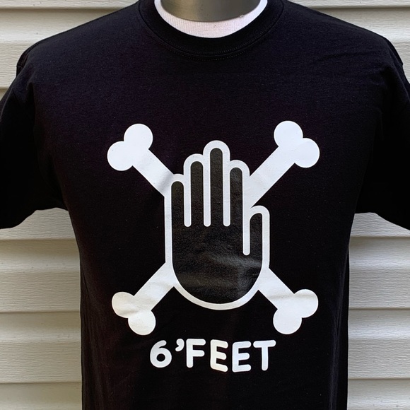 6’ FEET Hand And Cross Bones Tee Shirt - Picture 3 of 11